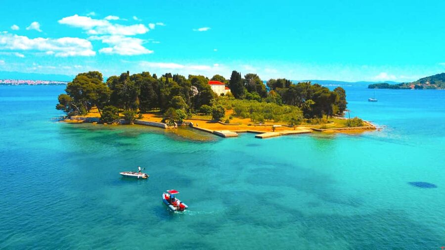 Zadar:Speedboat Tour Thrill Ride with Snorkeling on 3 island - Ošljak: one quiet hour on a tiny island
